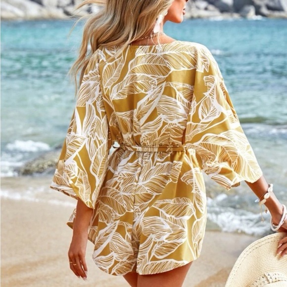 Boho tropical print batwing sleeve romper - Picture 3 of 6